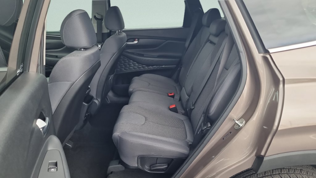 Used 2020 Hyundai Santa Fe SEL FWD image 10