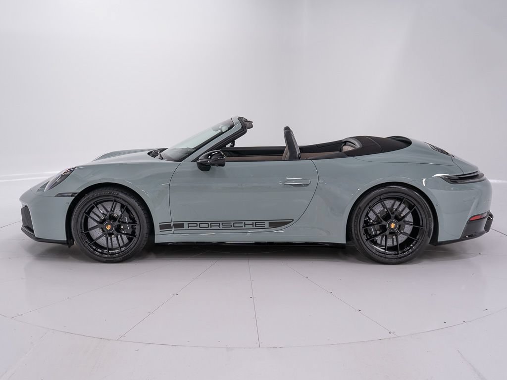 Used 2026 Porsche 911 Carrera GTS RWD image 2
