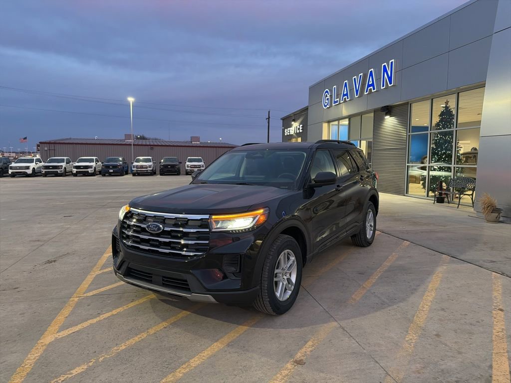 New 2026 Ford Explorer Active image 3
