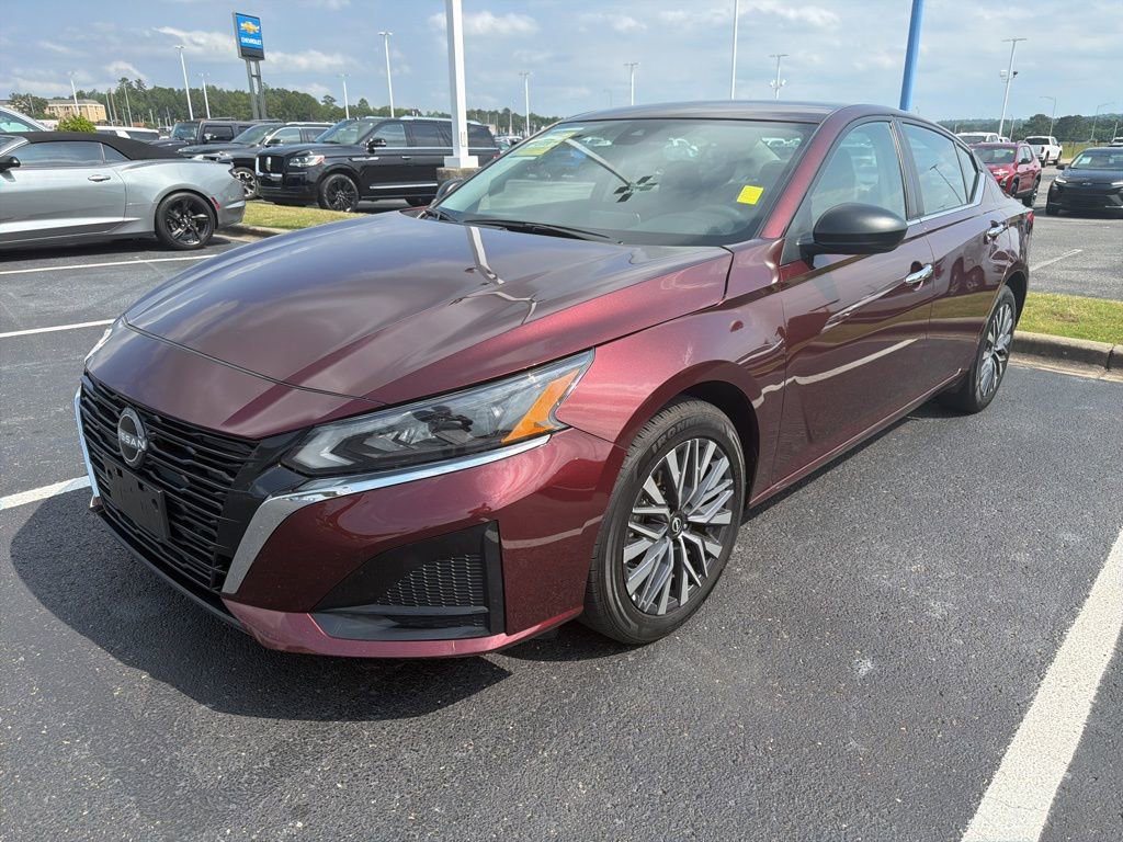 Used 2025 Nissan Altima 2.5 SV