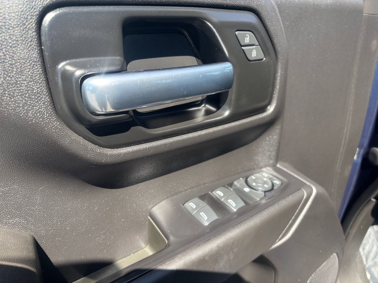 Used 2021 Chevrolet Silverado 1500 Custom image 31