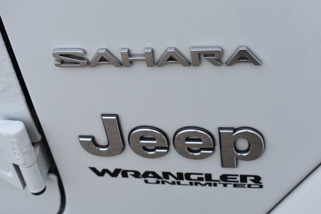 Used 2018 Jeep Wrangler Unlimited Sahara image 15