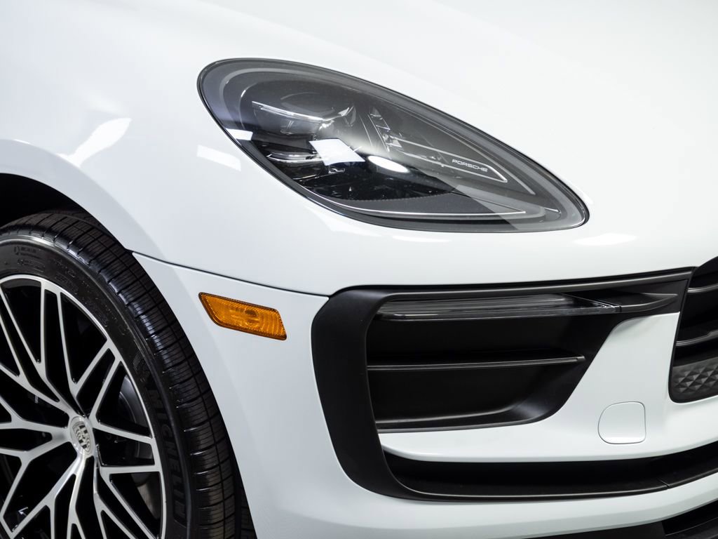 New 2026 Porsche Macan image 38