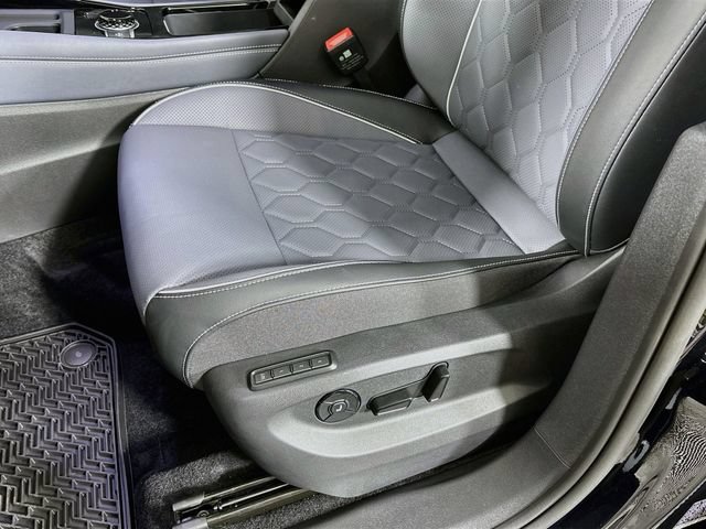 New 2026 Volkswagen Tiguan SEL R-Line AWD/4WD image 19