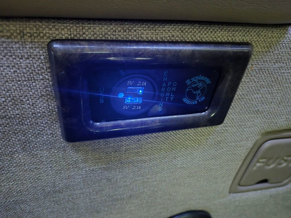 Used 2023 GMC Savana 2500 image 36