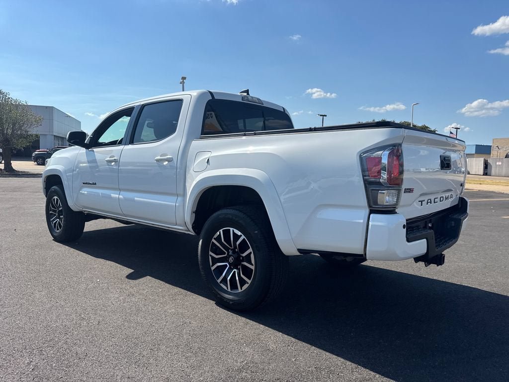 Used 2023 Toyota Tacoma TRD Sport w/ Technology Package AWD/4WD image 4