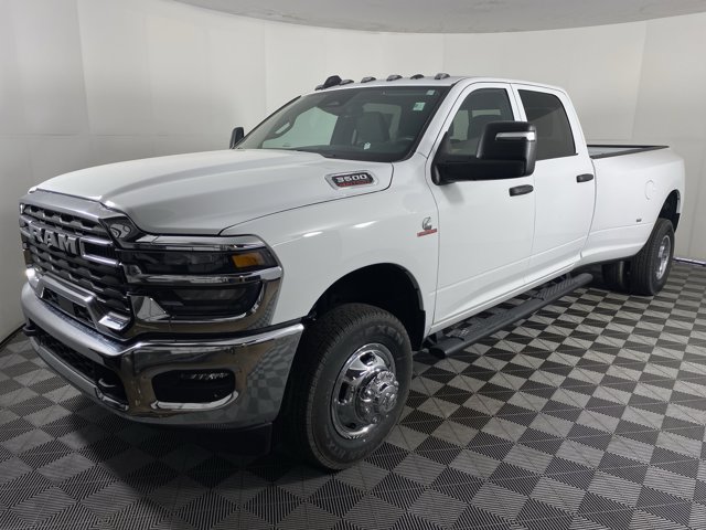 New 2026 RAM 3500 Tradesman AWD/4WD image 10