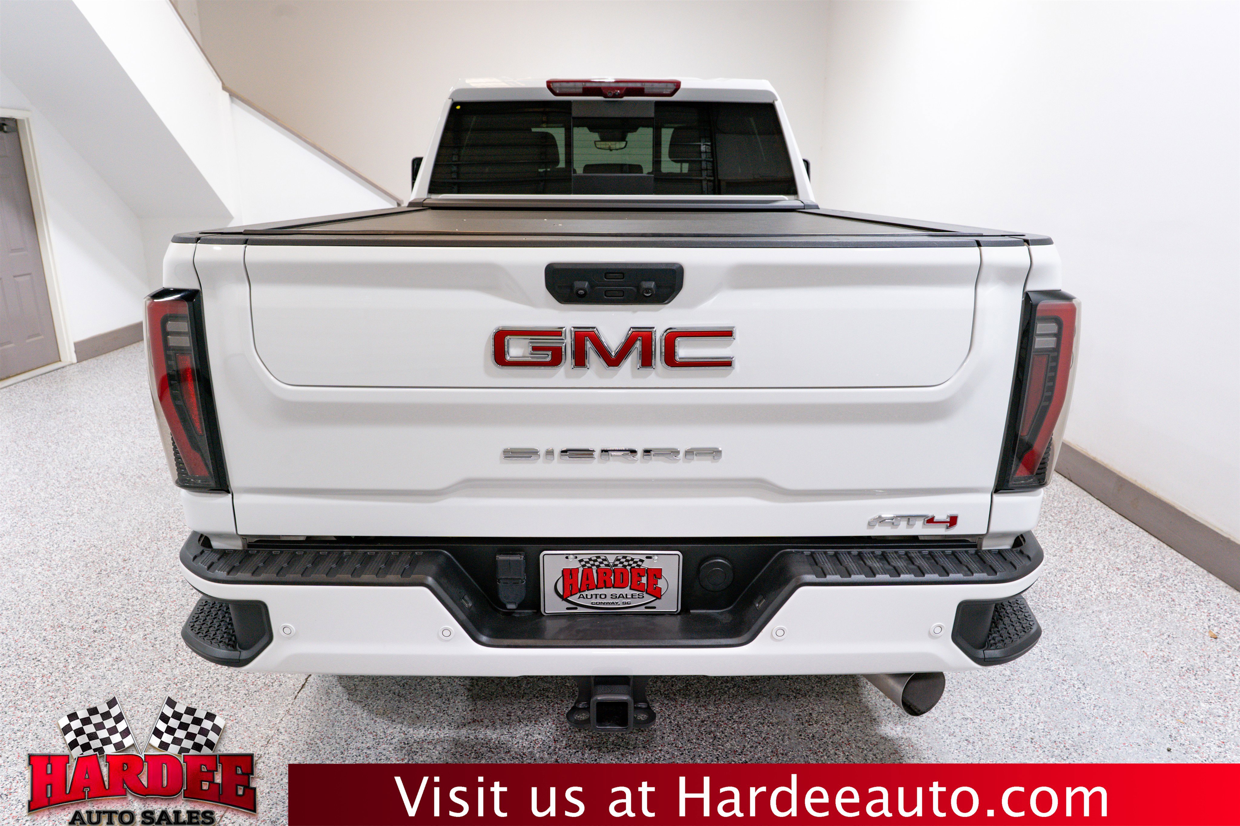 Used 2024 GMC Sierra 2500 AT4 w/ AT4 Premium Plus Package image 4