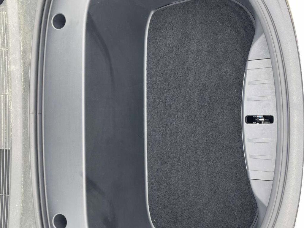 Used 2023 Tesla Model 3 Performance image 26