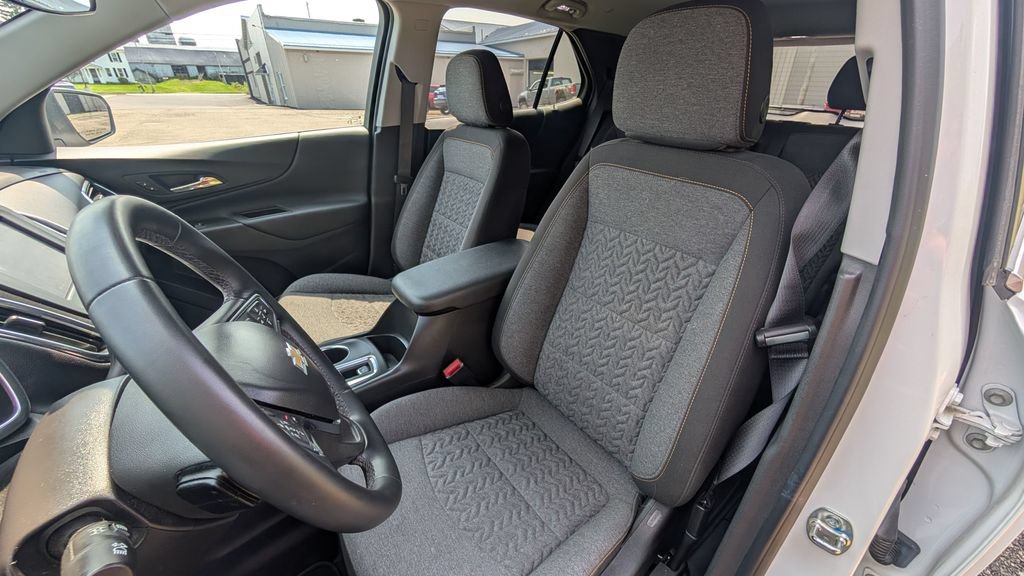 Used 2024 Chevrolet Equinox LT AWD/4WD image 11