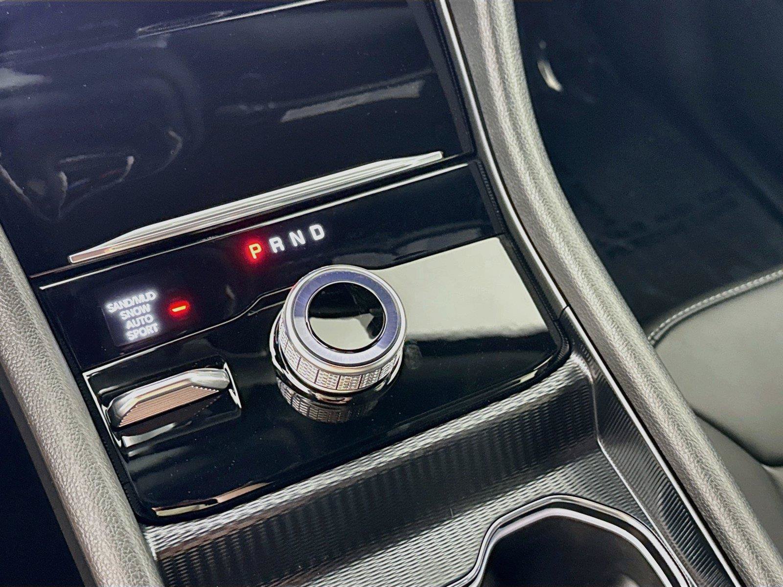New 2027 Jeep Grand Cherokee Limited AWD/4WD image 11