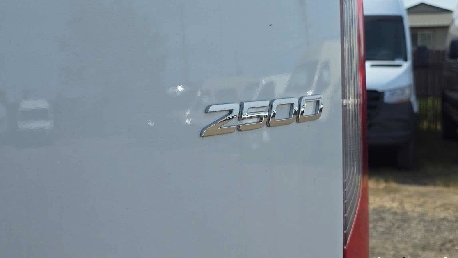 Used 2025 Mercedes-Benz Sprinter 2500 image 17