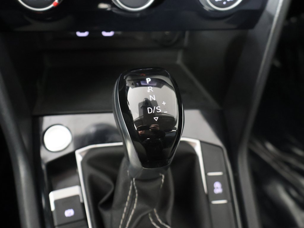 Used 2025 Volkswagen Taos S image 46