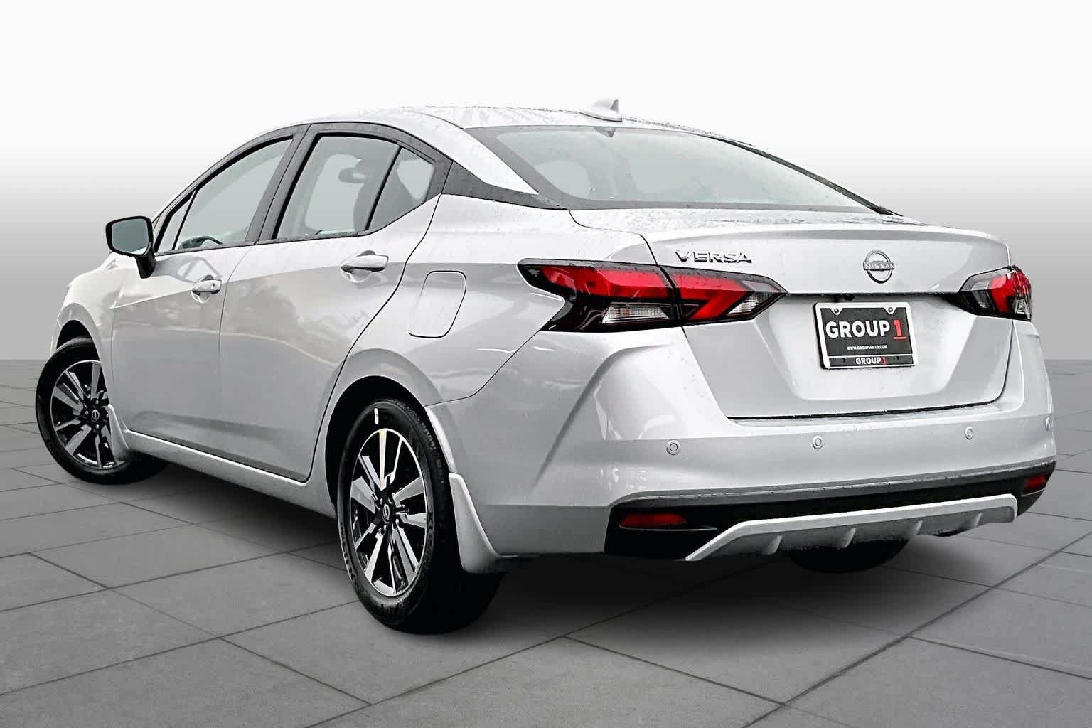 Used 2025 Nissan Versa SV w/ Trunk Package FWD image 12
