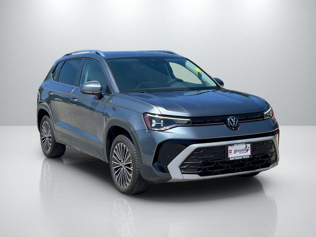 Used 2025 Volkswagen Taos SE FWD video 3