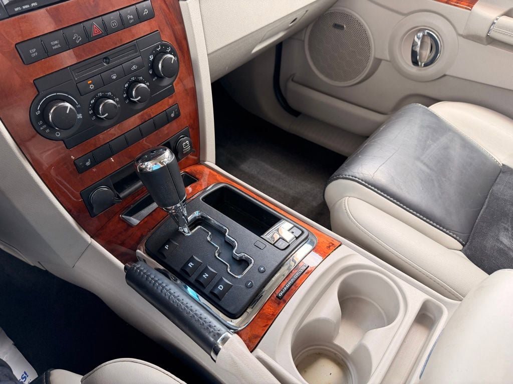 Used 2008 Jeep Commander Overland AWD/4WD image 21