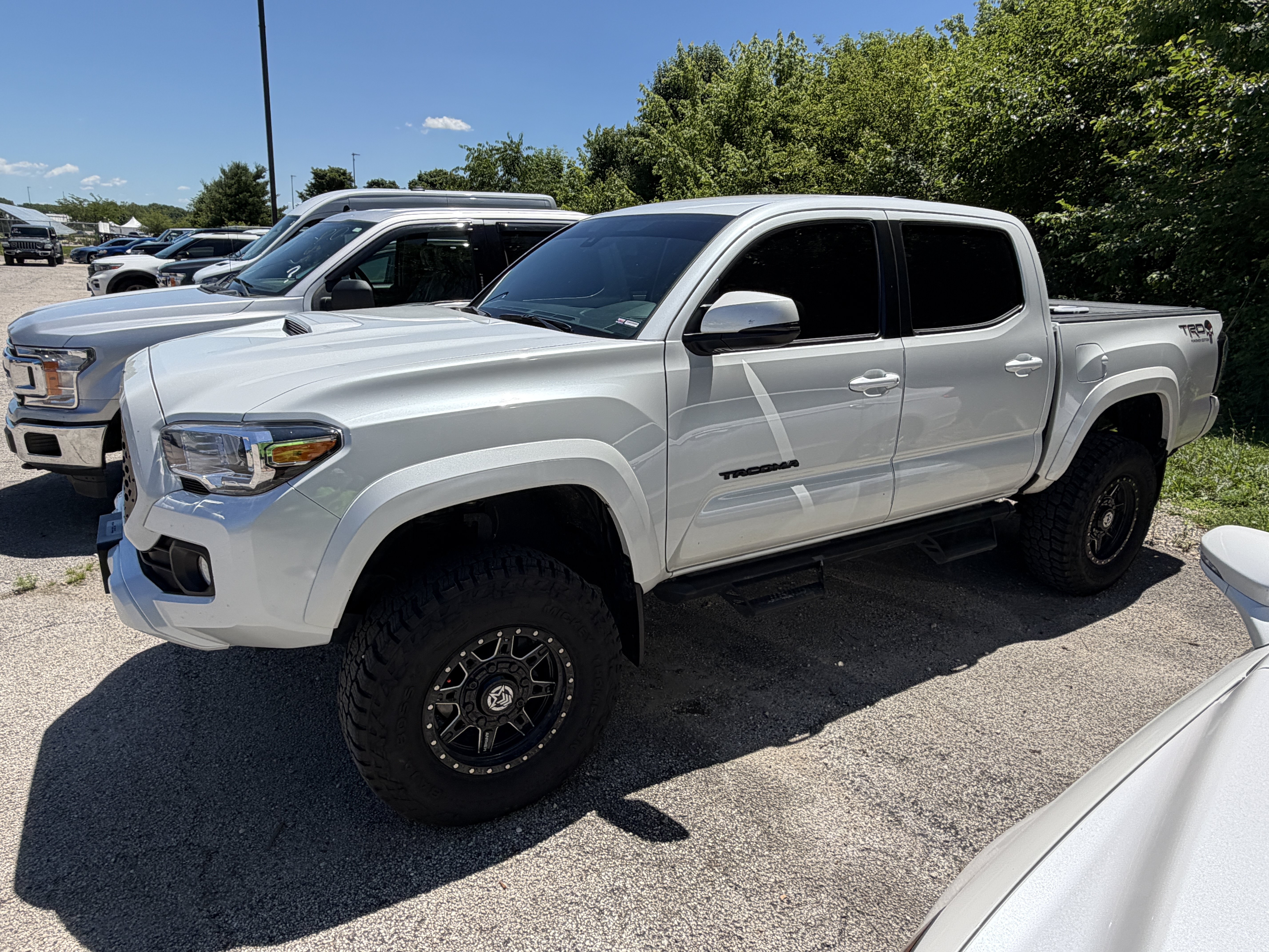 Used 2022 Toyota Tacoma TRD Sport w/ Technology Package AWD/4WD image 5