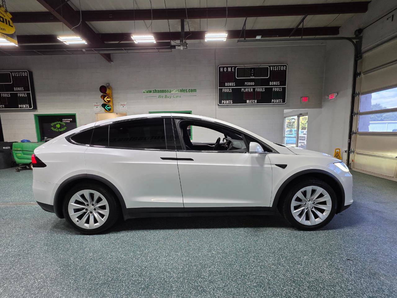 Used 2017 Tesla Model X 100D AWD/4WD image 5