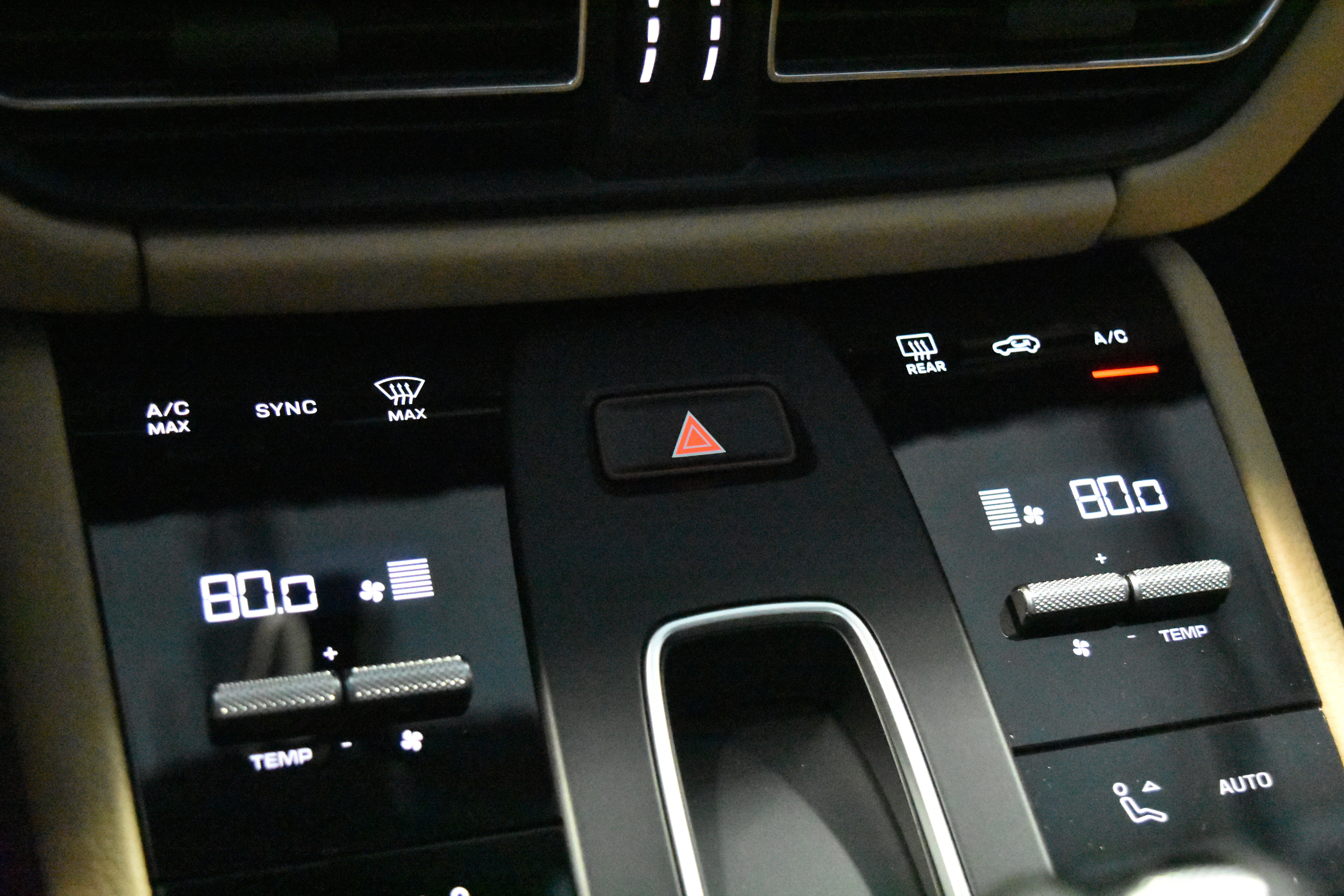 New 2026 Porsche Macan image 15