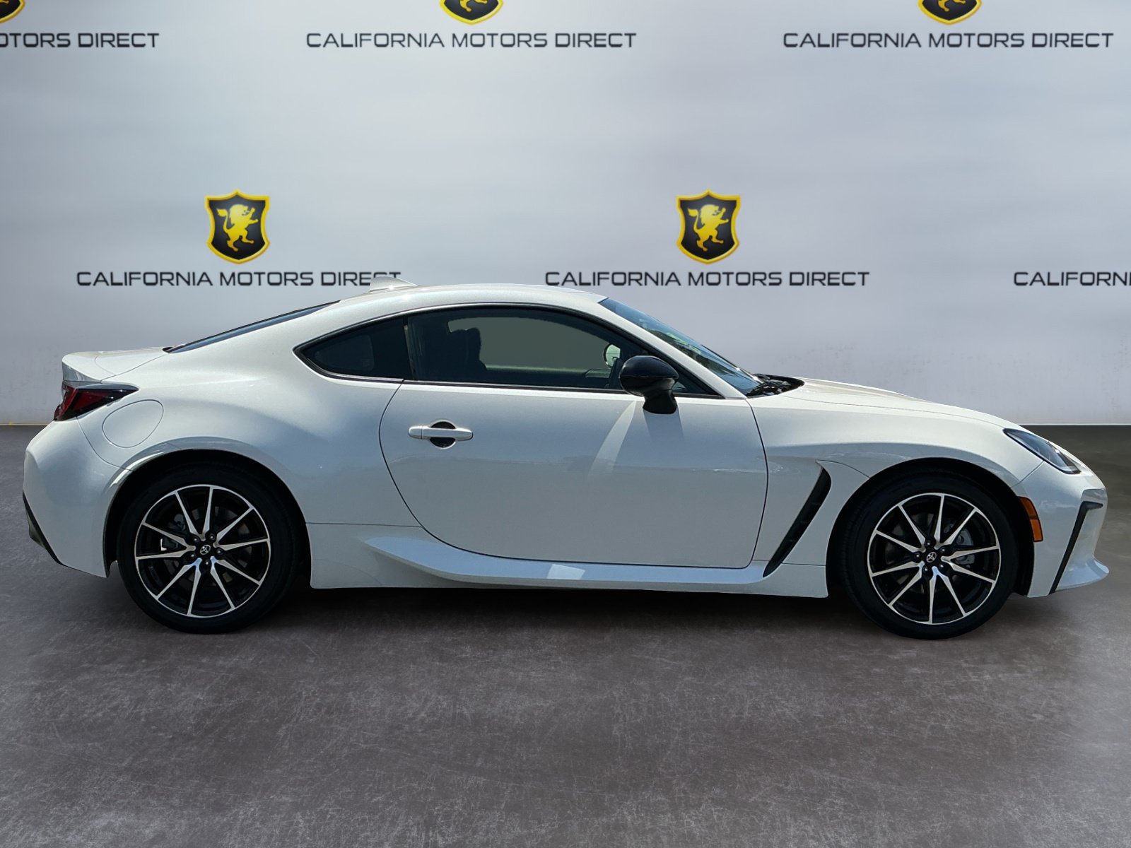 Used 2022 Toyota GR86 w/ ALL Weather Mat Package (TMS) RWD image 4