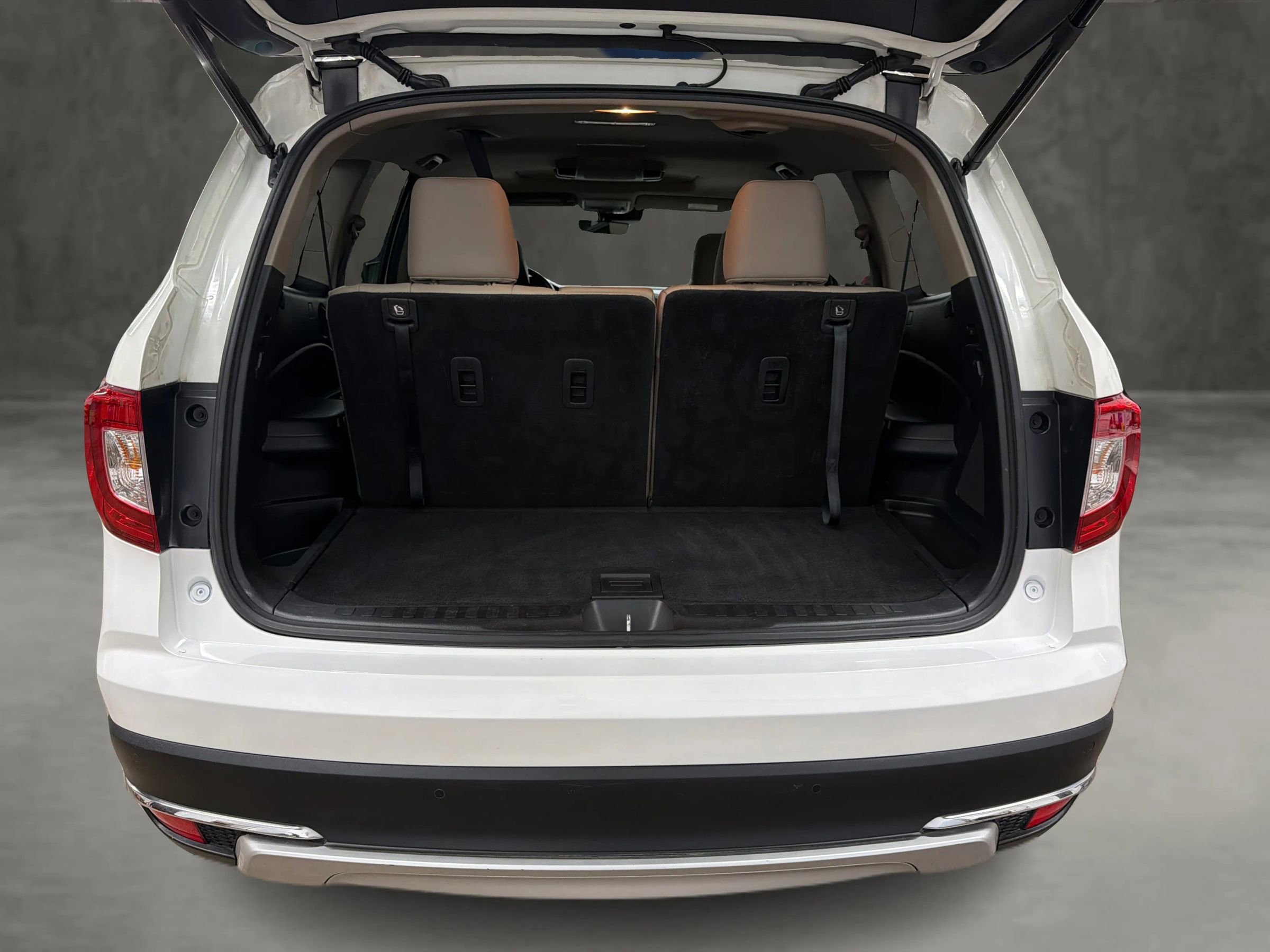 Used 2019 Honda Pilot Touring image 12