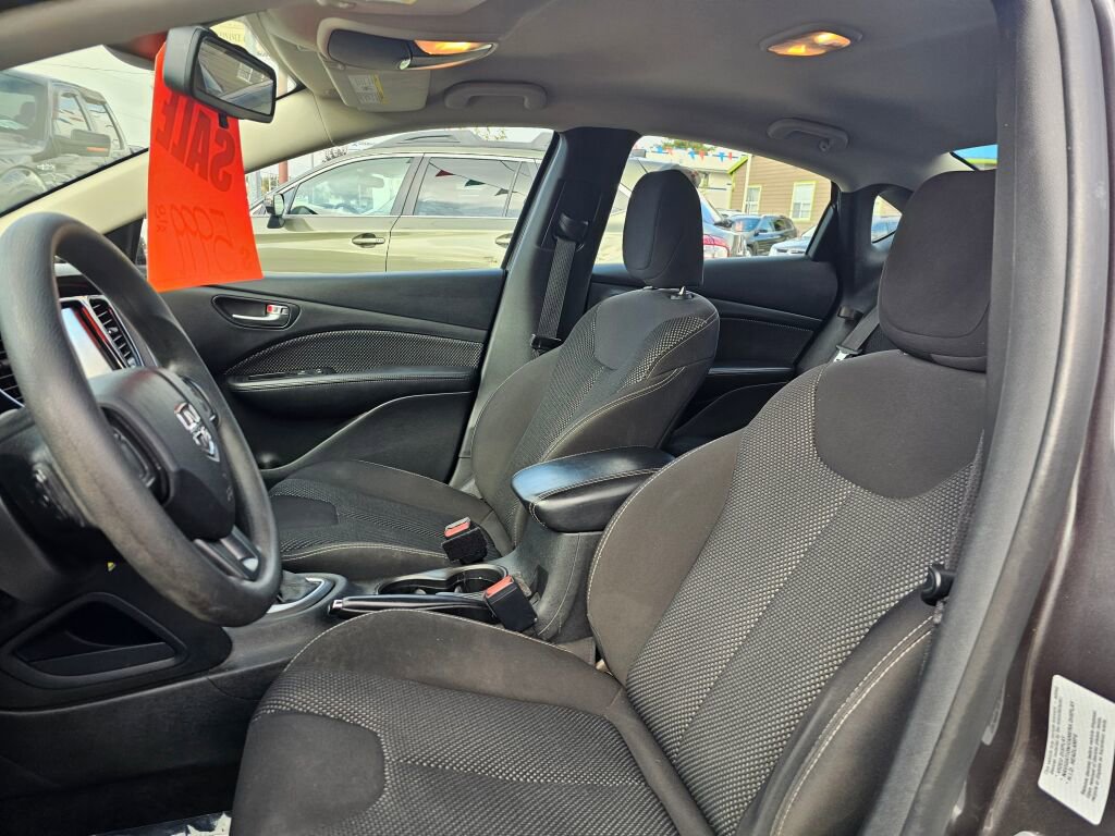 Used 2015 Dodge Dart SXT image 9