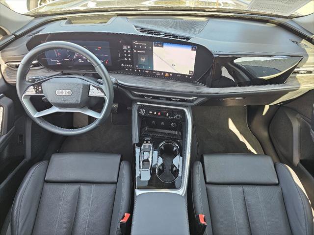 Used 2025 Audi Q5 Premium Plus w/ Premium Plus image 4
