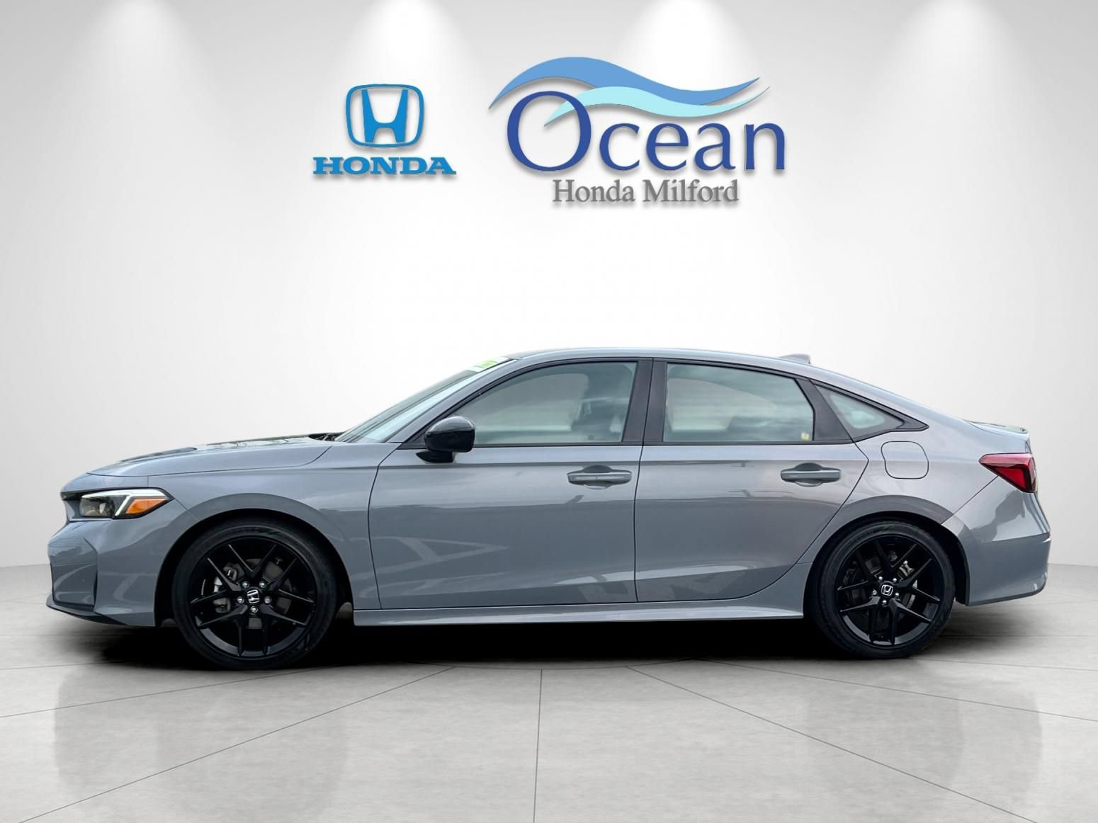 Used 2025 Honda Civic Sport image 6