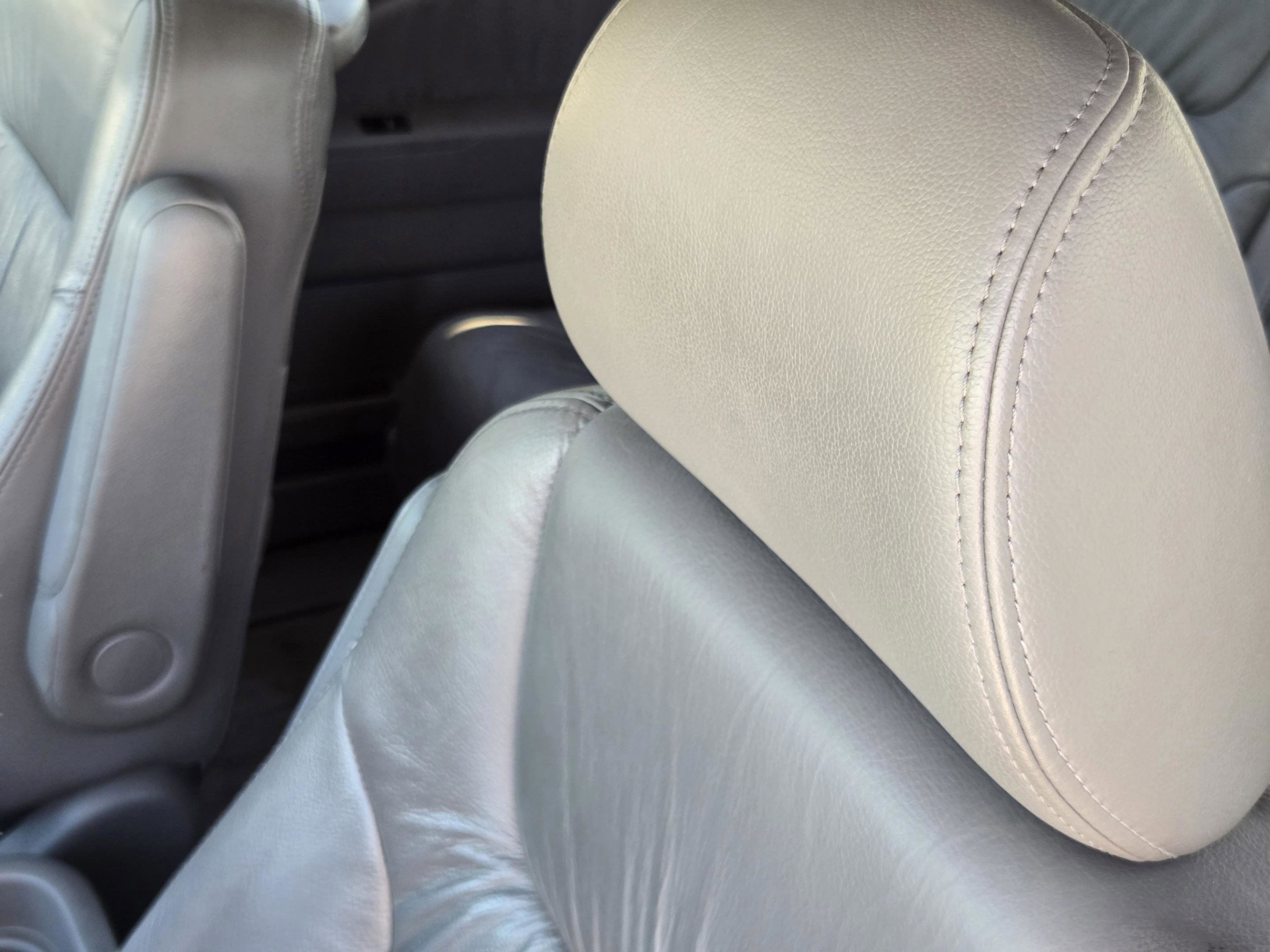 Used 2010 Honda Odyssey EX-L image 19