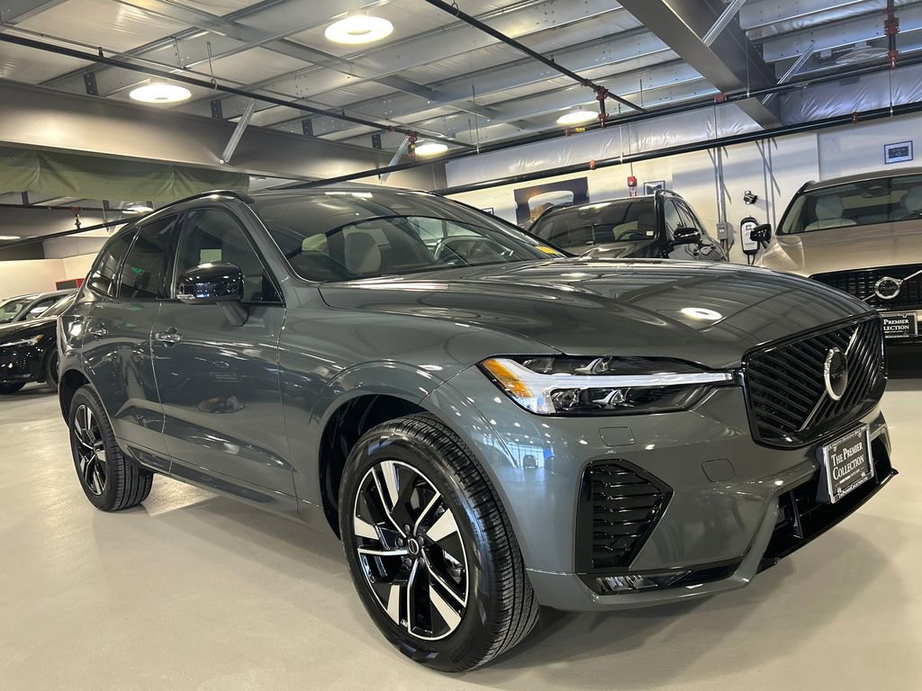 Used 2026 Volvo XC60 B5 Core w/ Climate Package