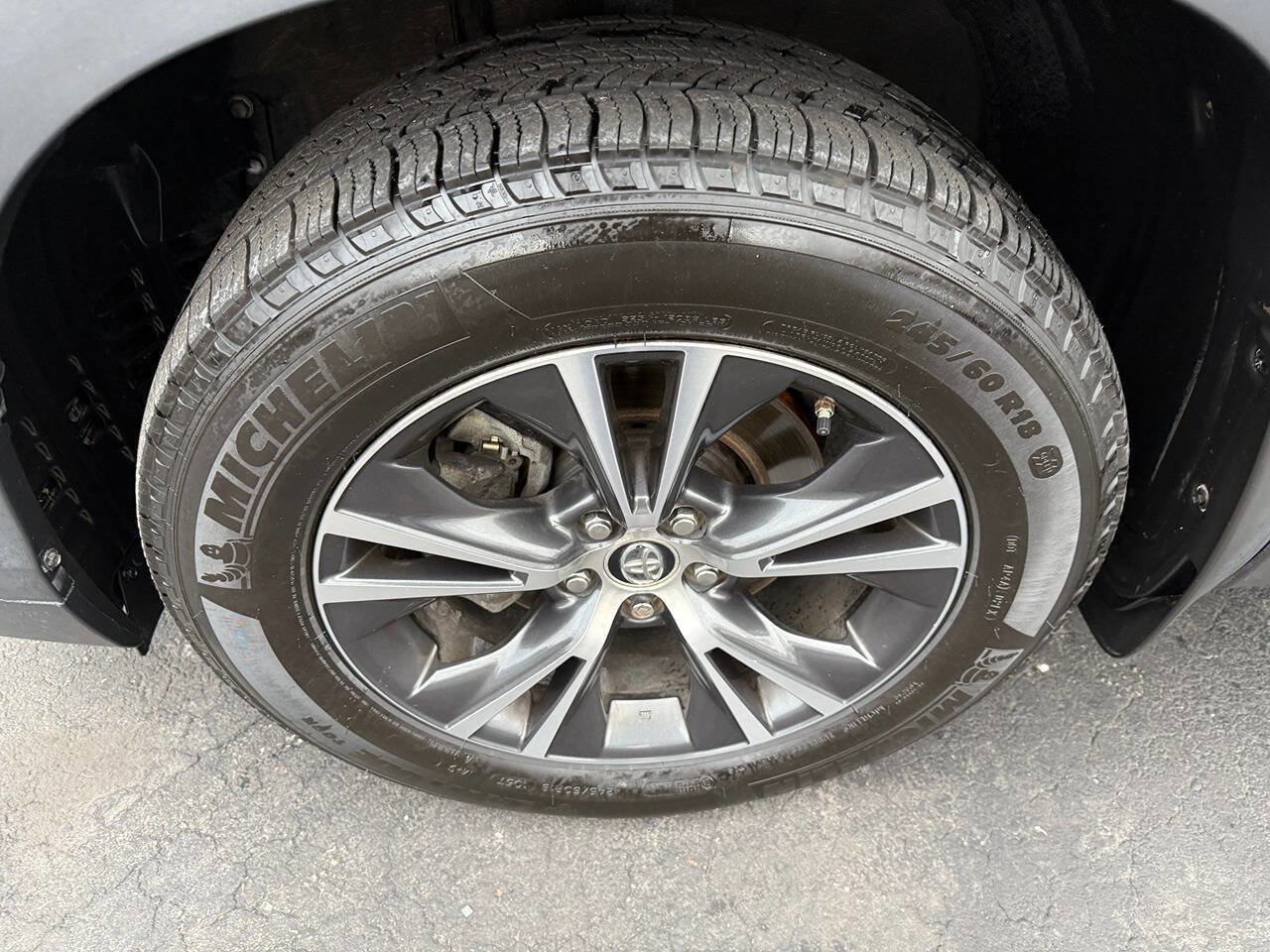 Used 2016 Toyota Highlander XLE AWD/4WD image 49