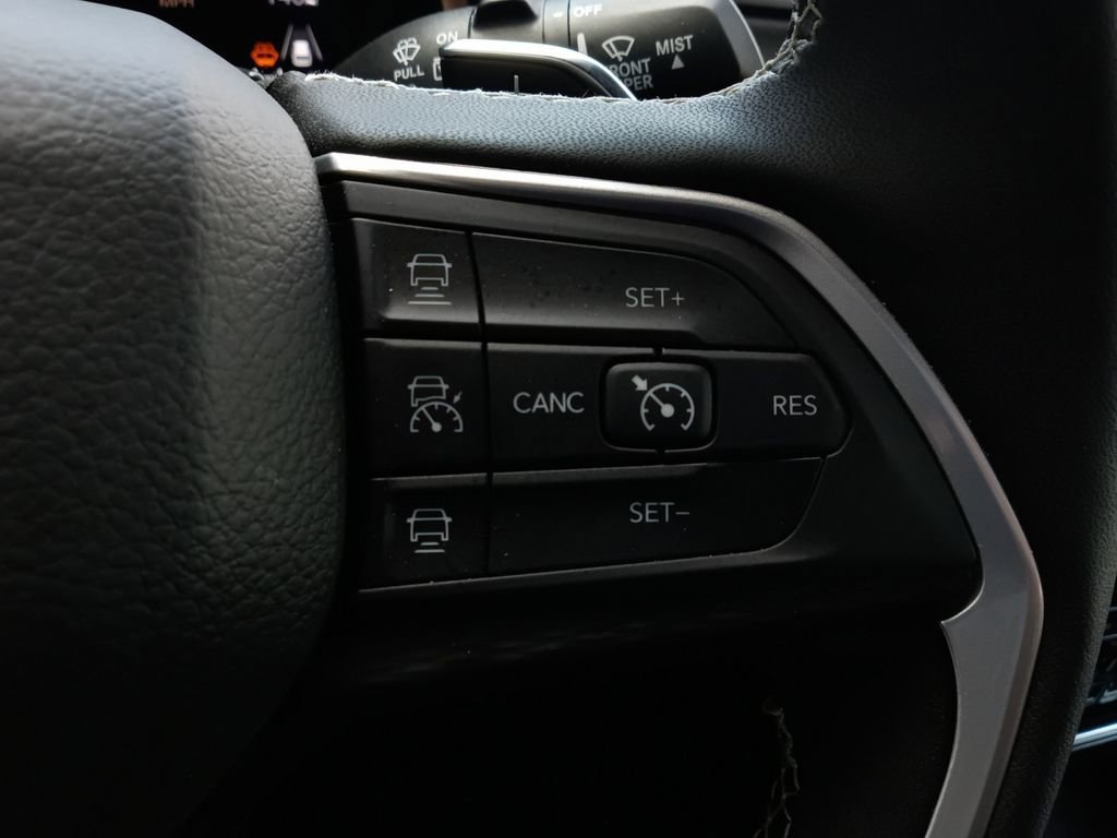 New 2026 Jeep Grand Cherokee Laredo X RWD image 25