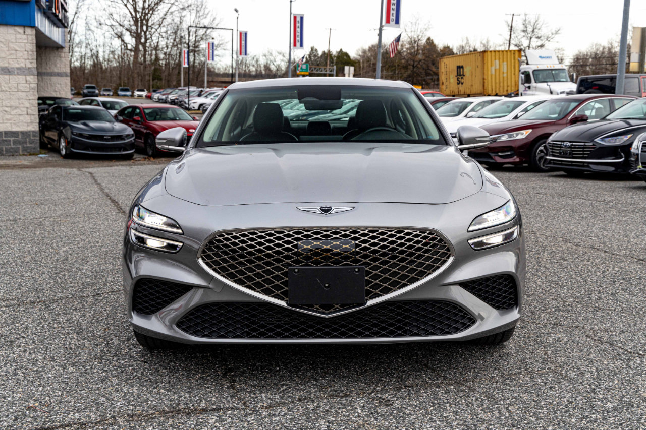 Used 2025 Genesis G70 2.5T image 2