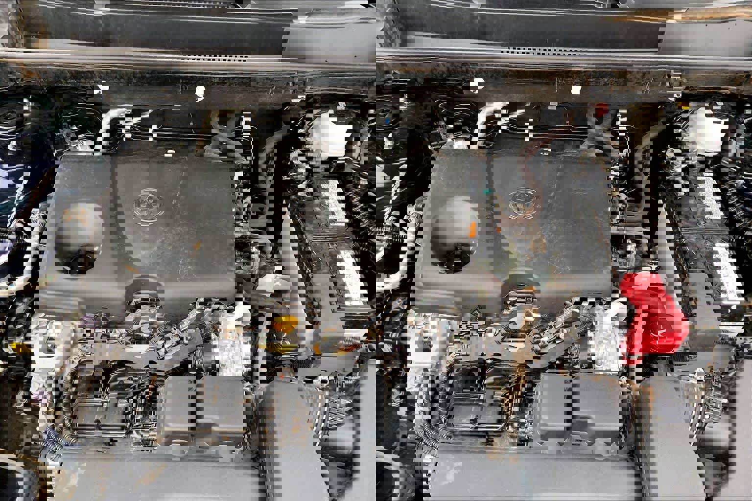 Used 2023 Toyota RAV4 XLE Premium FWD image 32