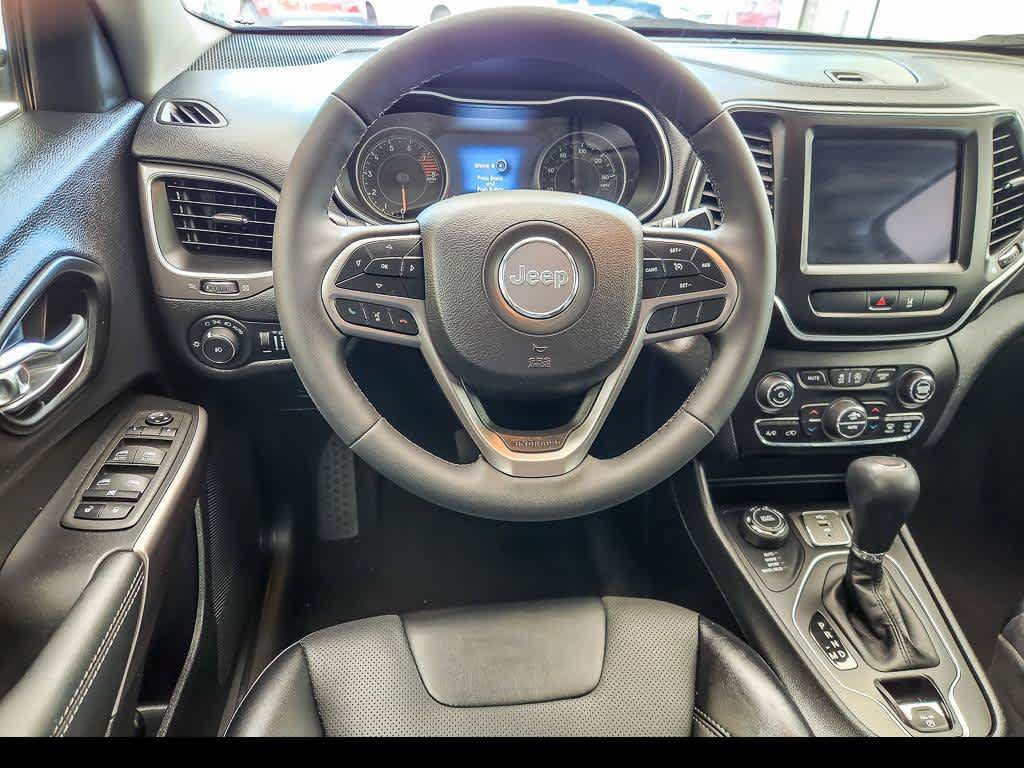 Used 2022 Jeep Cherokee Latitude Lux w/ Mopar Interior Package AWD/4WD image 13