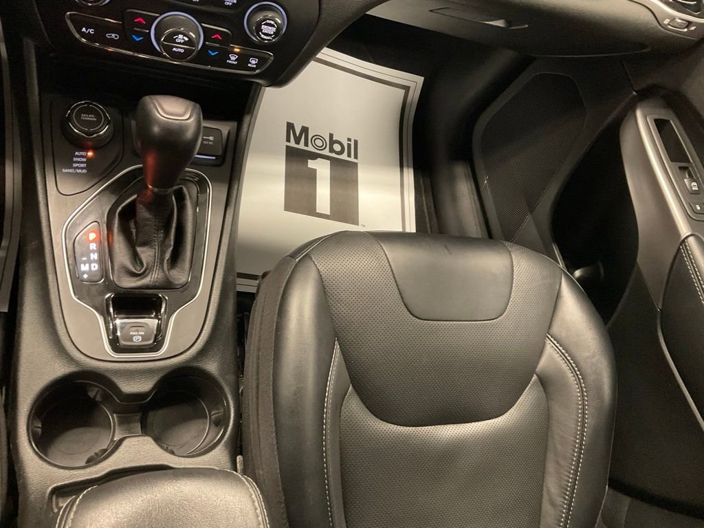 Used 2022 Jeep Cherokee Limited image 22