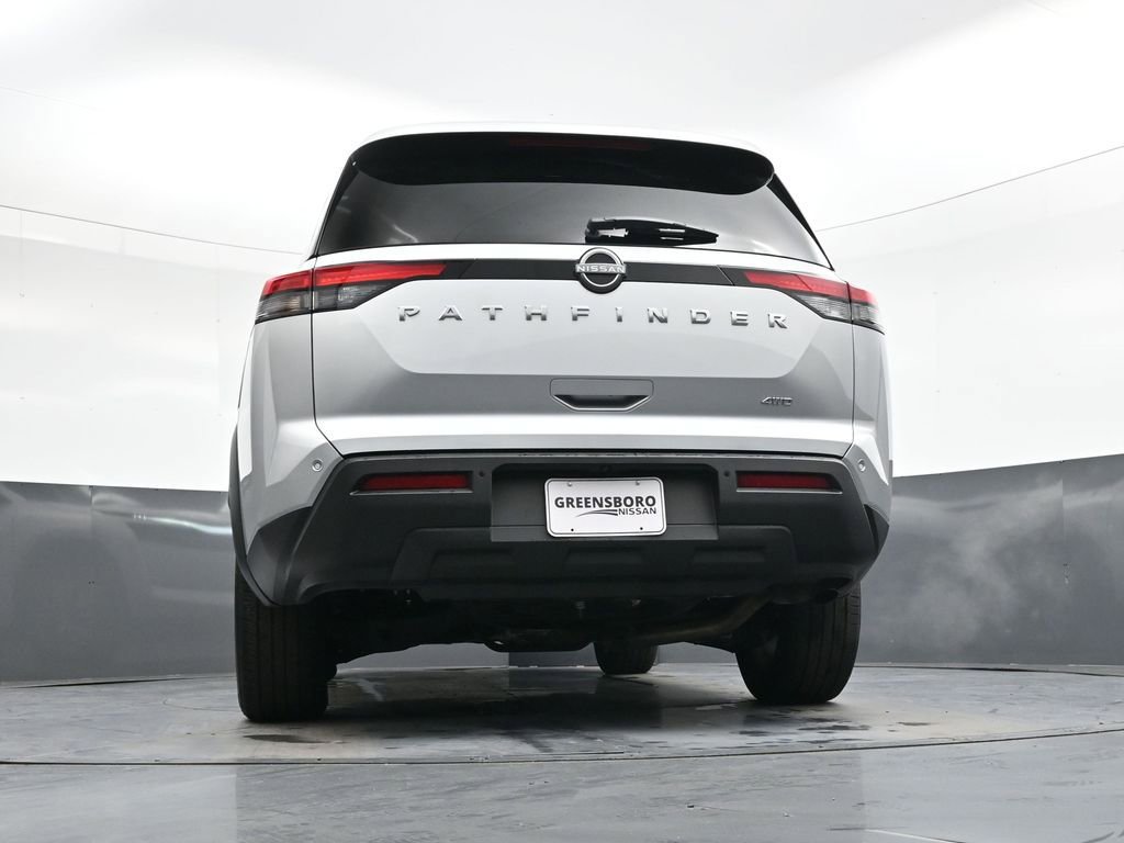 Used 2025 Nissan Pathfinder SV image 40