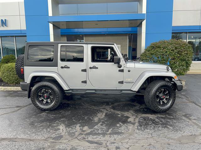 Used 2015 Jeep Wrangler Unlimited Sahara w/ Connectivity Group AWD/4WD image 8