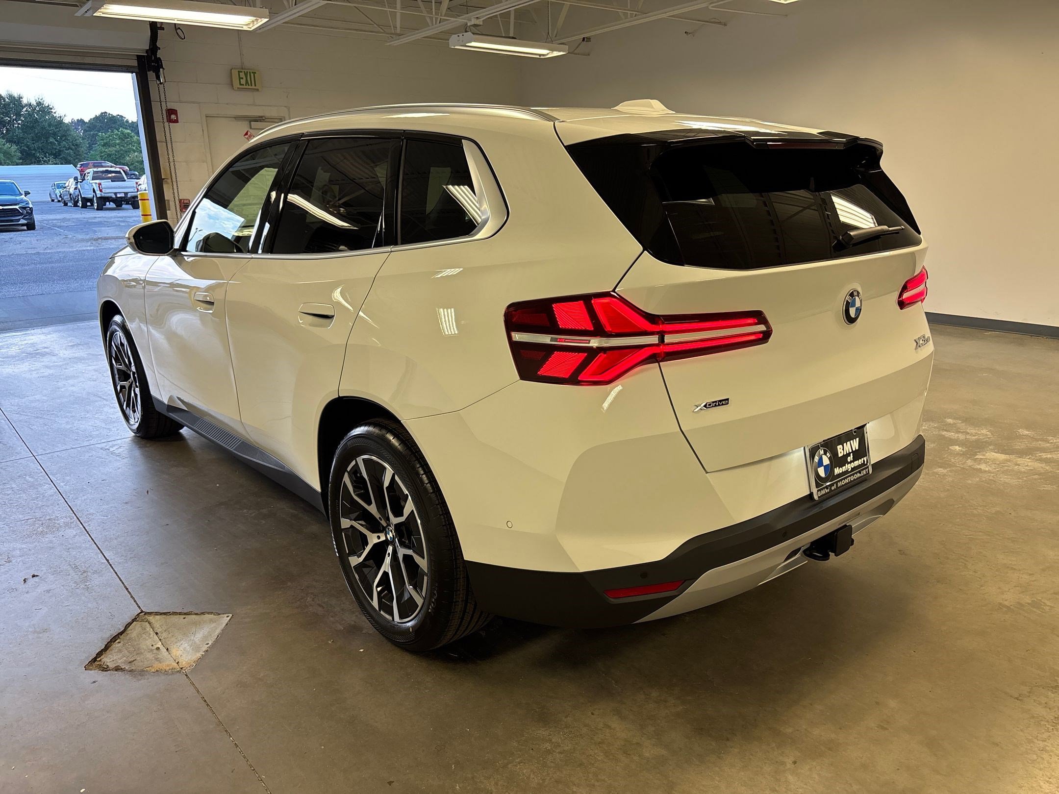 Used 2026 BMW X3 xDrive30 image 3