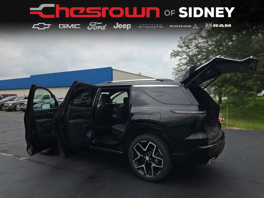 Used 2026 Chevrolet Traverse High Country w/ LPO, Floor Liner Package AWD/4WD image 13