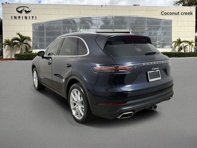 Used 2022 Porsche Cayenne w/ Premium Package image 4