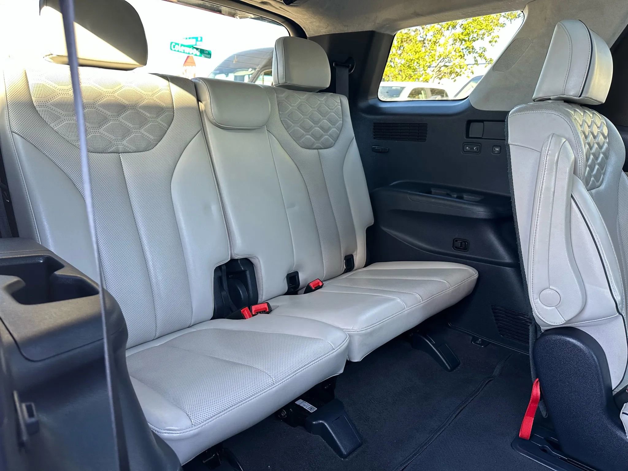 Used 2021 Hyundai Palisade Calligraphy image 28