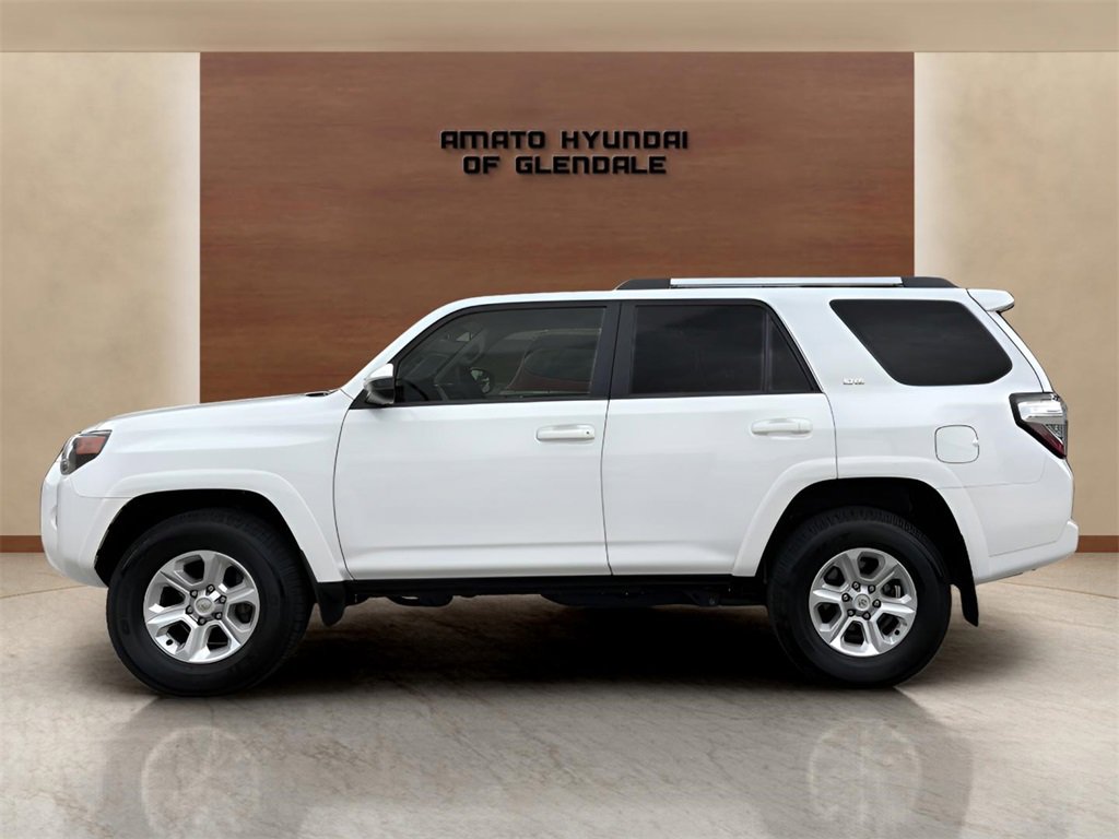 Used 2024 Toyota 4Runner SR5 image 3