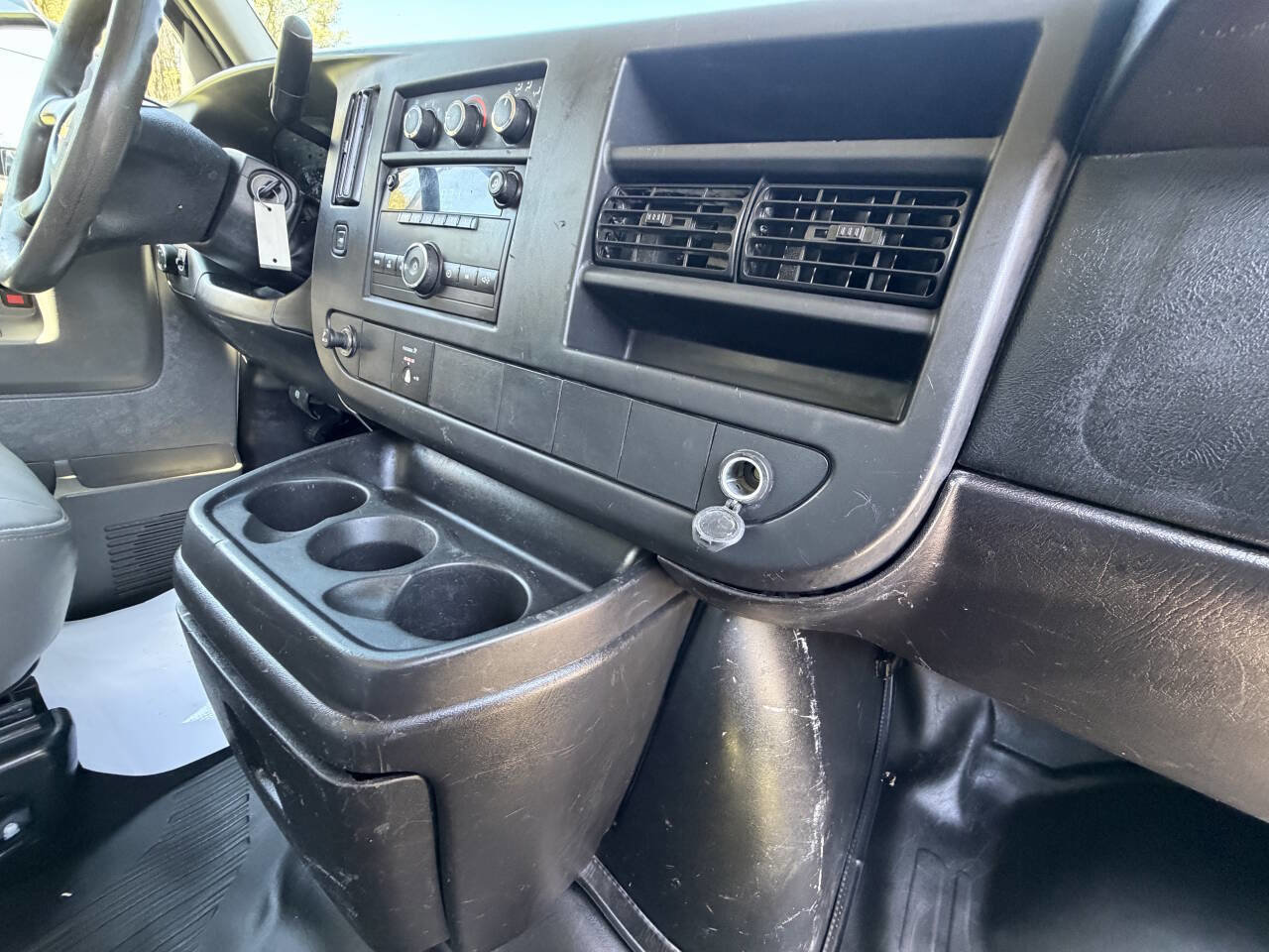 Used 2011 Chevrolet Express 3500 RWD image 42