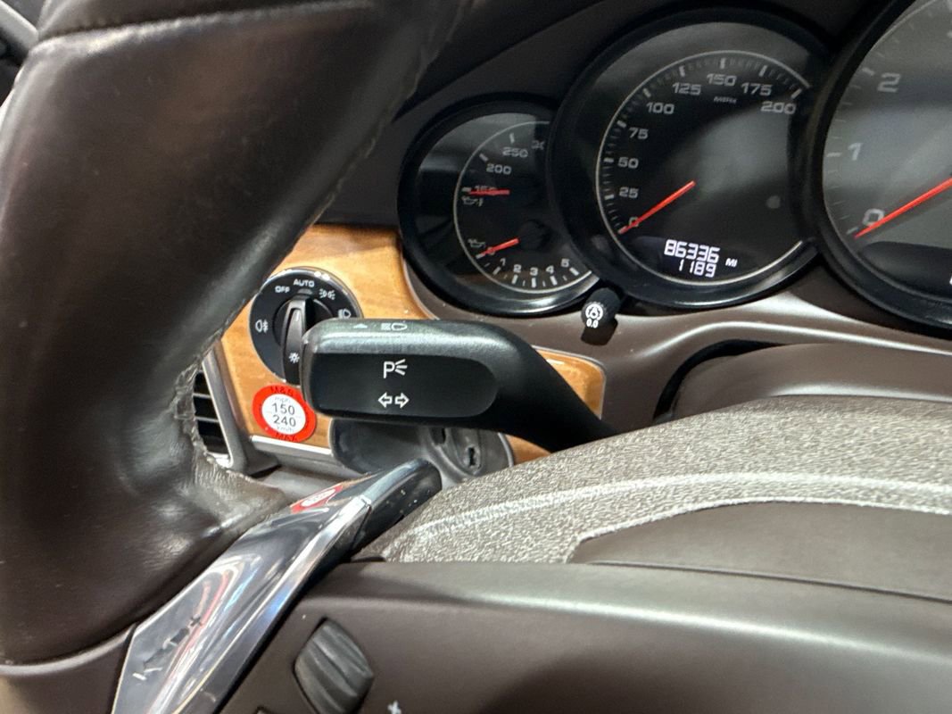 Used 2013 Porsche Panamera 4S image 64