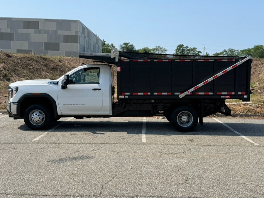 Used 2024 GMC Sierra 3500 Pro w/ Convenience Package AWD/4WD image 17
