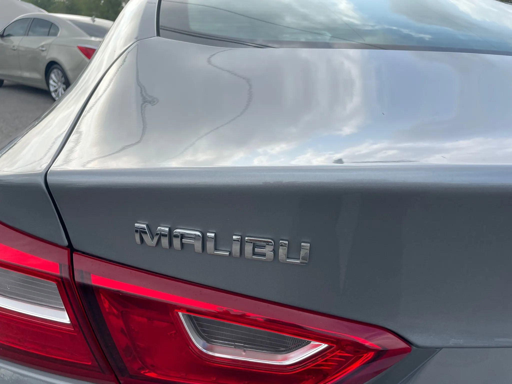 Used 2023 Chevrolet Malibu LT image 4