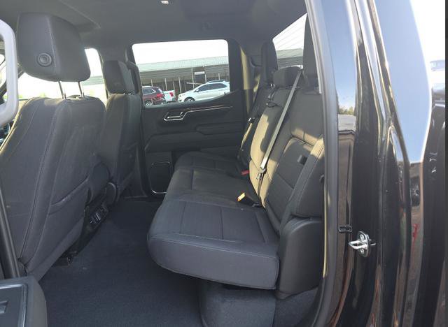 Used 2024 GMC Sierra 1500 Elevation AWD/4WD image 3
