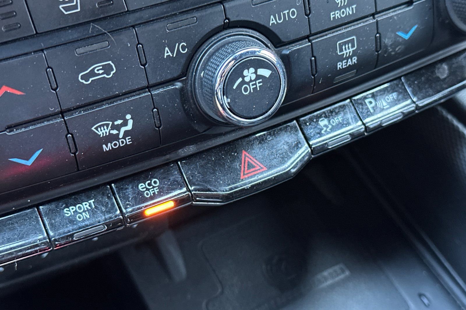 Used 2021 Dodge Durango R/T w/ Blacktop Package image 31