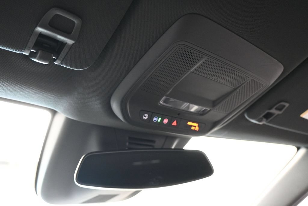 Used 2024 Chevrolet Equinox EV RS FWD image 28